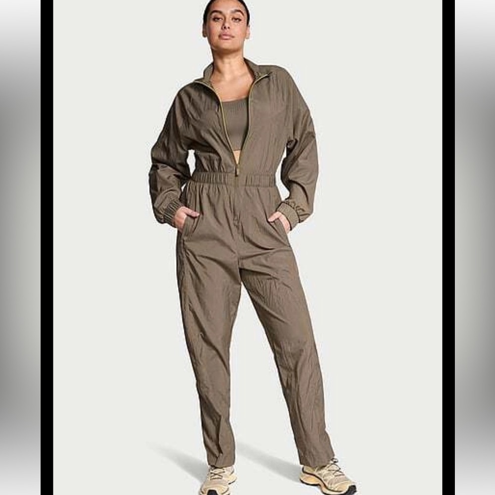 VICTORIA'S SECRET VSX NWOT Power Parachute Jumpsuit - Green Size Medium